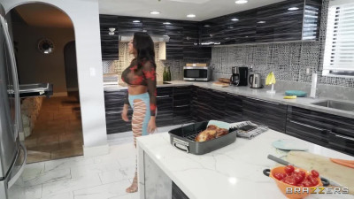 Chick Latina with big tits enjoys quick fuck with facial - Brazzers