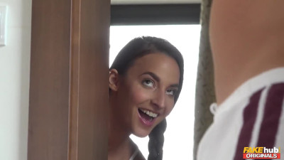 Sporty teen gets Facialized after 3some with her Trainers