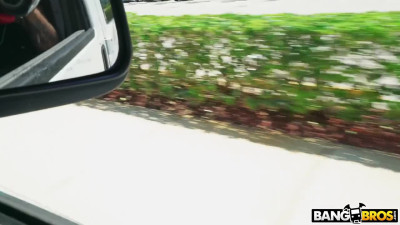 Teen Slut sucked Massive Cock in car and jumped on it