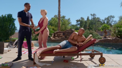 Cheating MILF having interracial Anal Sex near the Pool