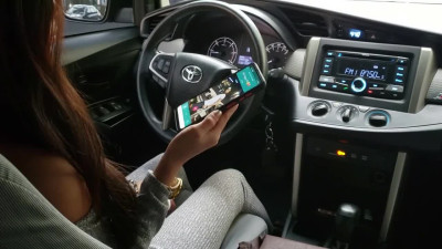 Asian hoe rides BBC in a car till creampie - Amateur Porn