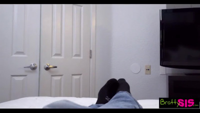 Pretty blonde stepsis allows me to cum on her - Bratty Sis