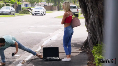 Outdoor sex with a fresh and juicy stranger baby