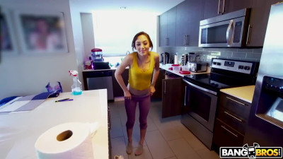 Well-shaped maid with Bubble-butt Fucks w her Boss for extra-cash