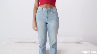 Juicy Latina successfully passes casting with her bubble butt - NetGirl