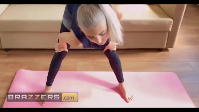 Yoga Babe Eva Elfie sucks cock in POV and enjoys Missionary Penetration