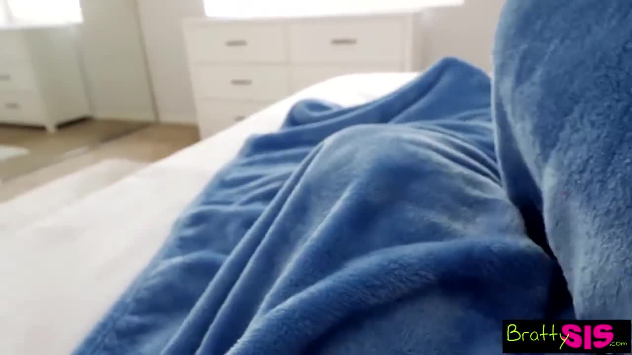Watch Latina stepsister plays with her stepbro's dick Full. Duration: 12:36 | ePornBabe.