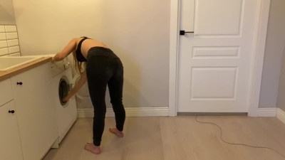 Stepsis stuck in the washing machine and fucked - Amateur Porn