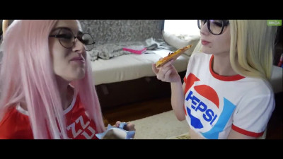 Two geeck hotties stretch their anuses with dildos and cocks