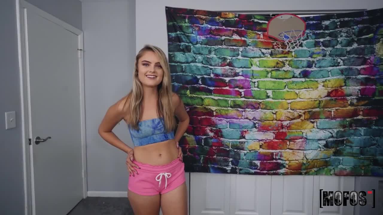 Watch Petite Lexie blows like a real pro - Mofos POV Porn Full. Duration: 07:57 | ePornBabe.