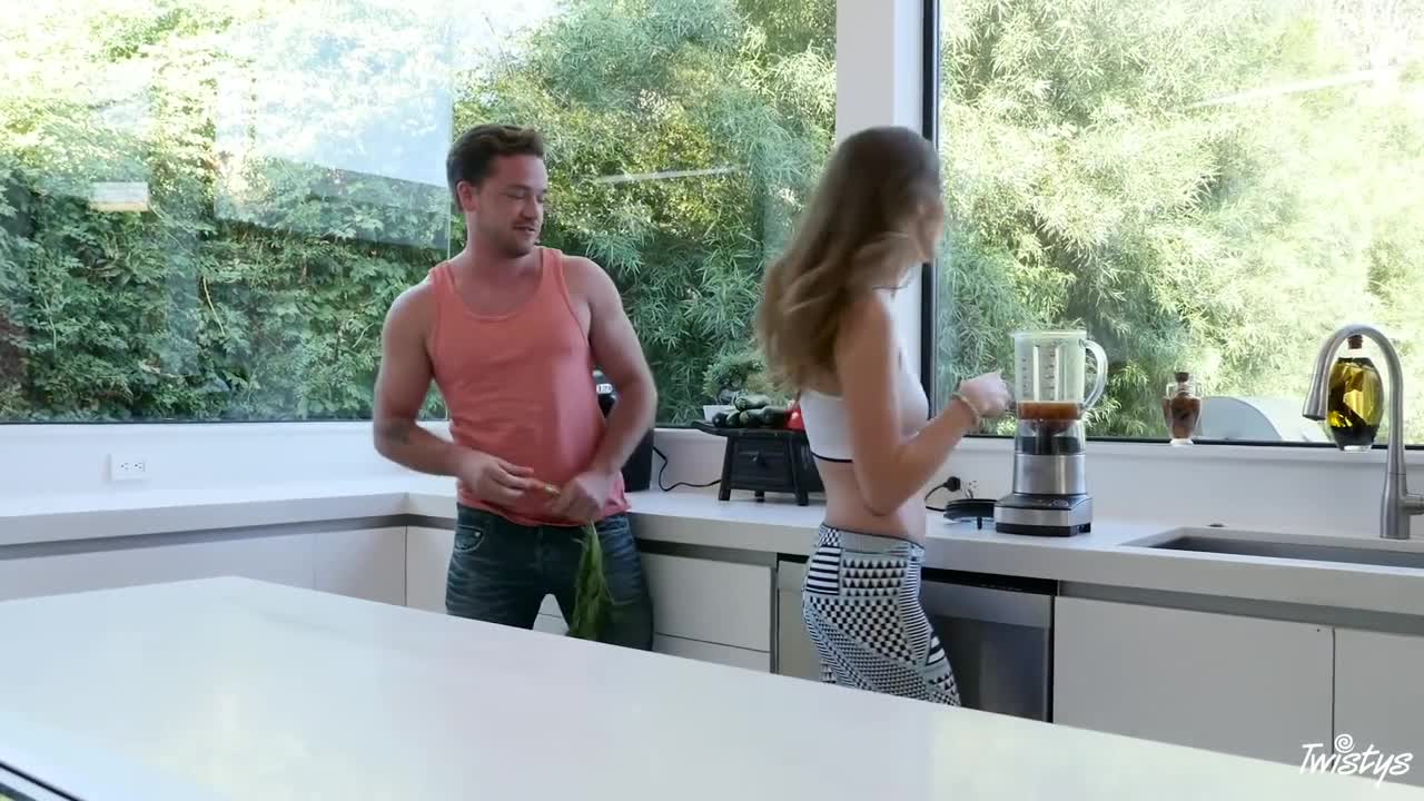Watch Hardcore fuck in the kitchen Full. Duration: 07:57 | ePornBabe.