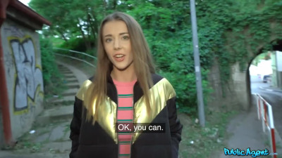 Young sexy chick agrees to fuck with a stranger for money