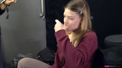 Engaging Leah Lee enjoys hard dick in her pussy