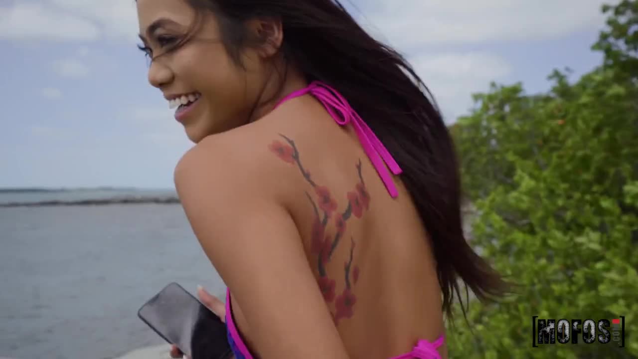 Watch Walking with attractive Asian Vina Sky ended with sex Full. Duration: 07:58 | ePornBabe.