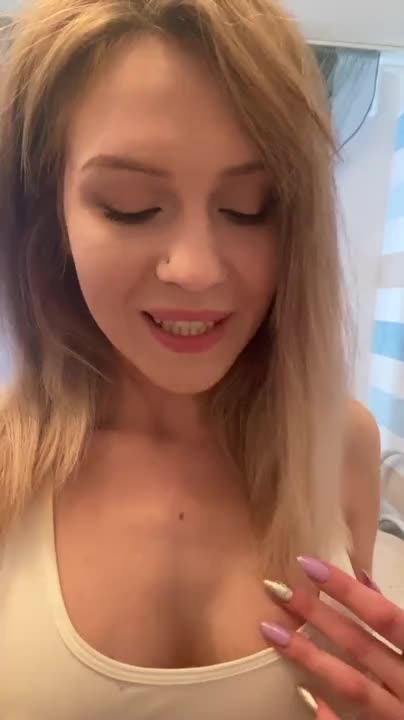 Watch Blonde lady goes solo on camera Full. Duration: 05:00 | ePornBabe.