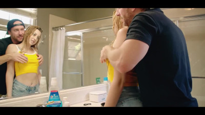 Young PAWG gets fucked hard and Creampied by her BF