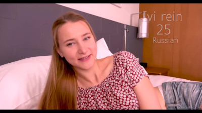 Young cutie sucks cock & gets Facialized after quick Casting Sex