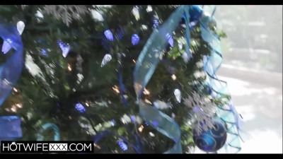 Eliza Ibarra gets an old cock as Christmas gift