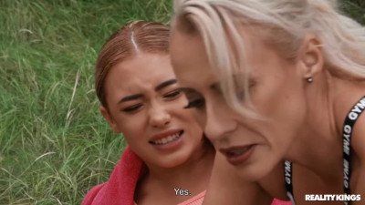 Horny couple have a treesome outside with an injured teen jogger