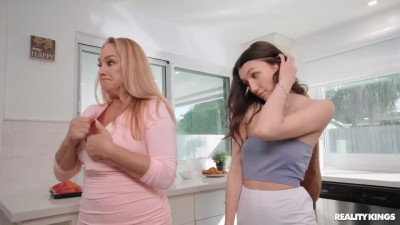 Horny mom plays strapon games with her lezzie stepdaughter