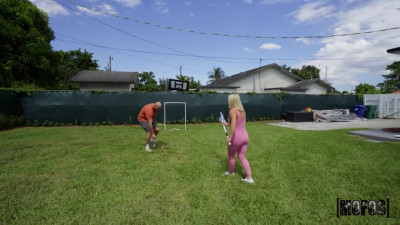 Horny J Mac Fucks the Mind Out Of Plump Big-booty Blonde Hottie Mimi Monet