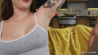Chubby Milfs Bella Blu and Siri Dahl share big cock and cum for real - Brazzers