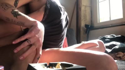Bubble butt harlot doggy pose fuck in exclusive home video