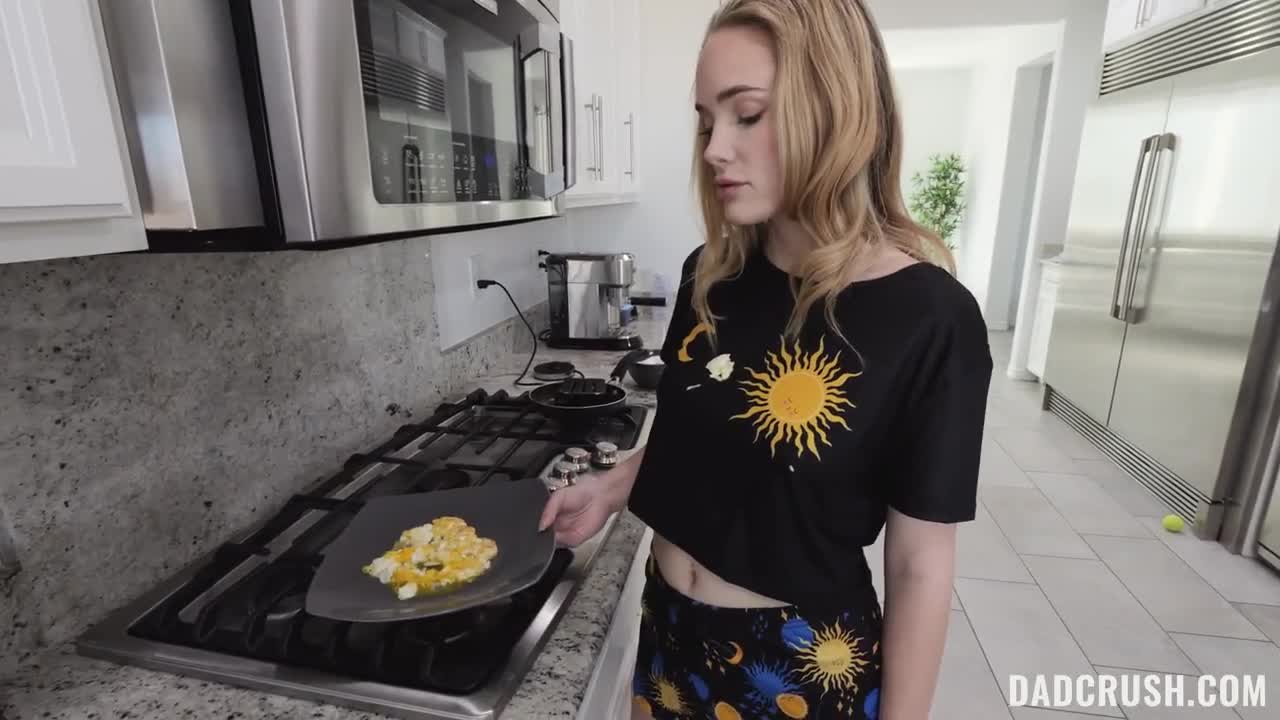 Watch Stepdaughter Athena Fleurs begs for cock first thing in the morning Full. Duration: 07:59 | ePornBabe.