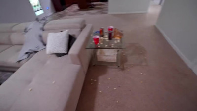 House Maid pays for a broken vase with a blowjob and her pussy