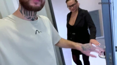 Appetizing Milf has steamy fuck in the hotel with her younger lover