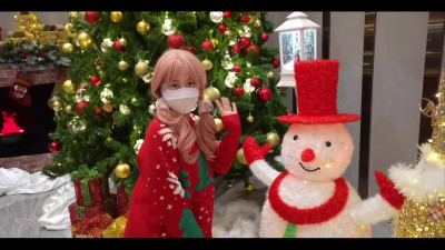 Christmas Eve kinkiness with an Adorable Asian wife ready to bang