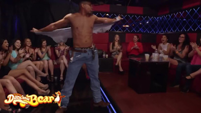 Muscular dude offering his BBC to a pack of thirsty chicks