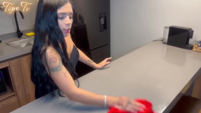 Stacked latina needs her stepbro to help with her laundry