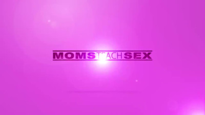 Caught Milf stepmom fucking my perv stepbro - Moms Teach Sex
