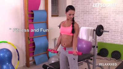 This Fit Sexy Brunette Likes To Sweat On a Dick In the Sauna After Working Out At the Gym