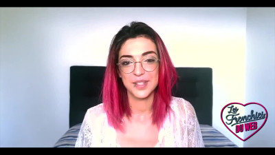 Boring babe in round glasses dreams only of a dick and passionate sex.