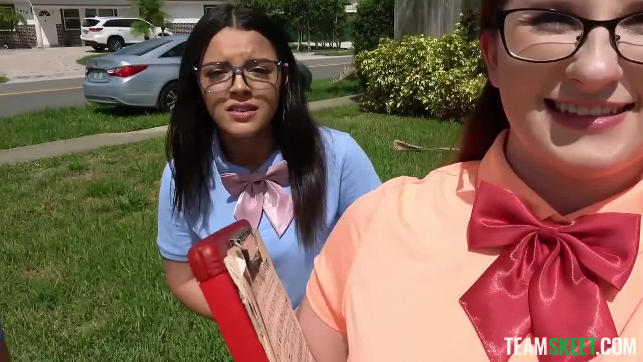 Watch Nerd party turned into hot group fuck with huge facial on Ella Cruz x Bess Breast x Jasmine Vega Full. Duration: 07:58 | ePornBabe.