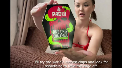 Hor Russian babe Alexa Mills tries super hot chips with guy's sperm in a cup