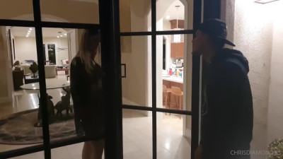 Sexy Busty Italian Hottie Let a Big-dicked Stranger Come In Her House And Fuck Her