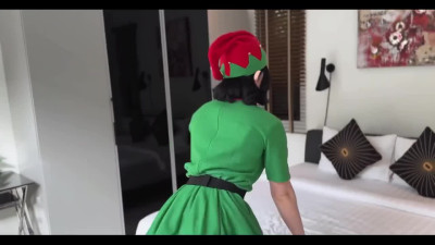 Pretty elf wearing traditional costume gets fucked in her mouth and pink pussy